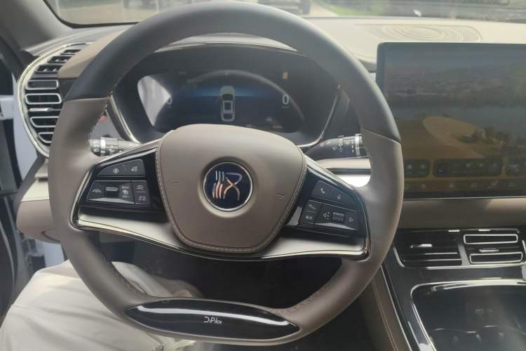 Used BYD Han 2024 EV Glory Edition 506KM Front-Wheel-Drive Premium Model Steering Wheel