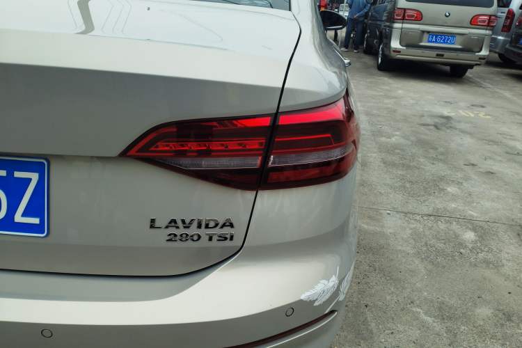 Used Volkswagen Lavida 2018 280TSI DSG Luxury Edition China V Standard Right Rear Taillight