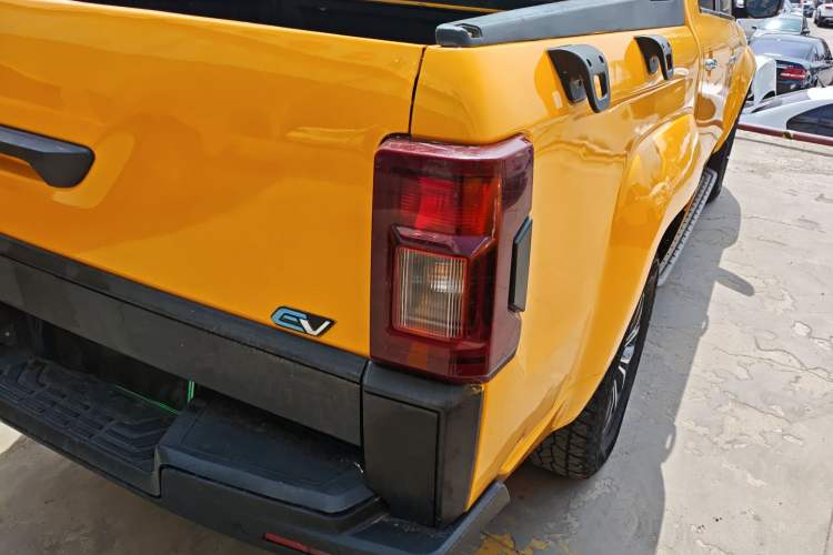 Used JMC Yuhu EV 2022 4x2 LX JX1032PSEF5BEV Exterior 3