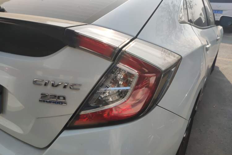 Used Honda Civic 2021 HATCHBACK 220TURBO CVT New Trendsetter