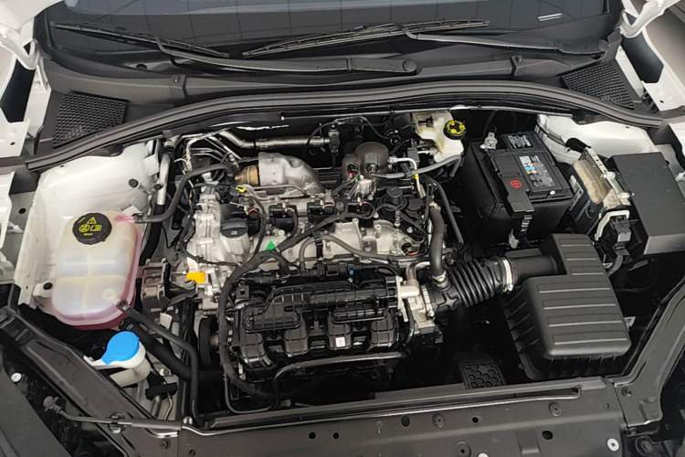 Used Roewe i5 2026 Model 1.5L Manual Comfort Version