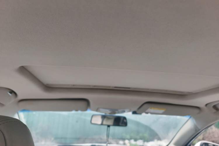 Used Roewe 360 2015 1.5L Automatic Luxury Edition Headliner