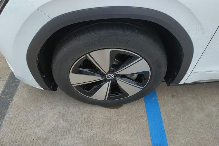 Used Volkswagen ID.6 X 2023 Pure Edition