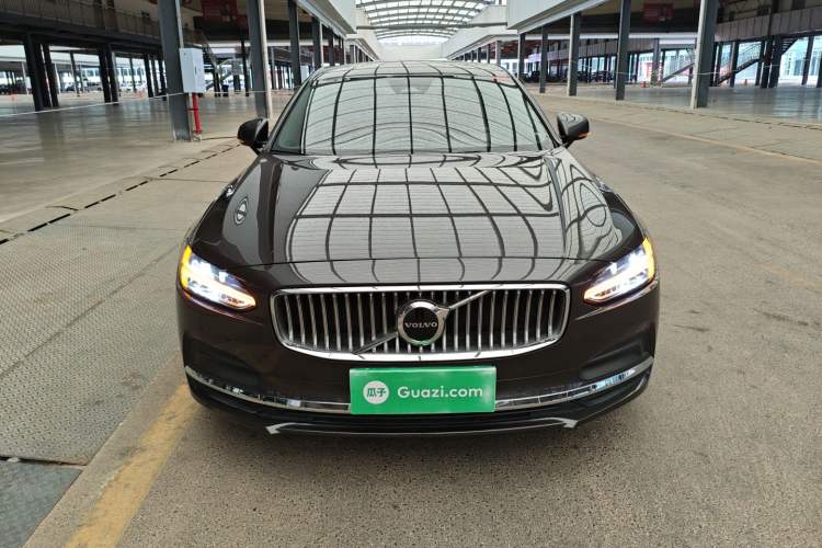 Used Volvo S90 2024 B5 Zhiyi Luxury Edition
