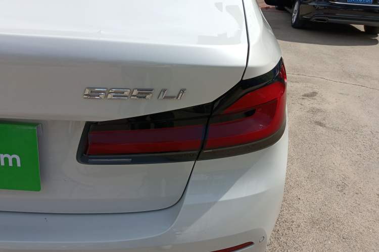 Used BMW 5 Series 2022 Second Facelift 525Li Luxury Package
