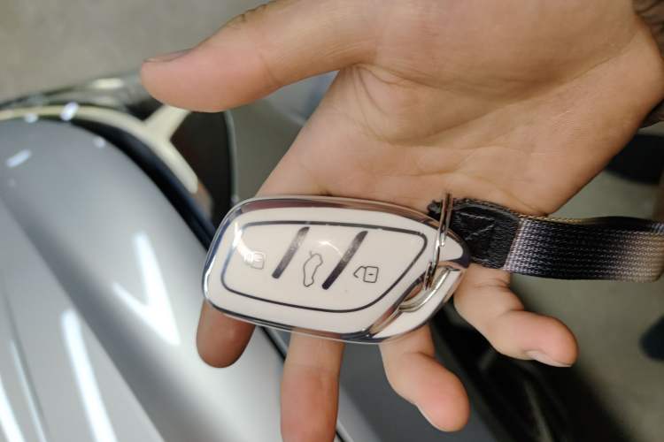 Used Rising ER6 2020 620 km Smart Edition
