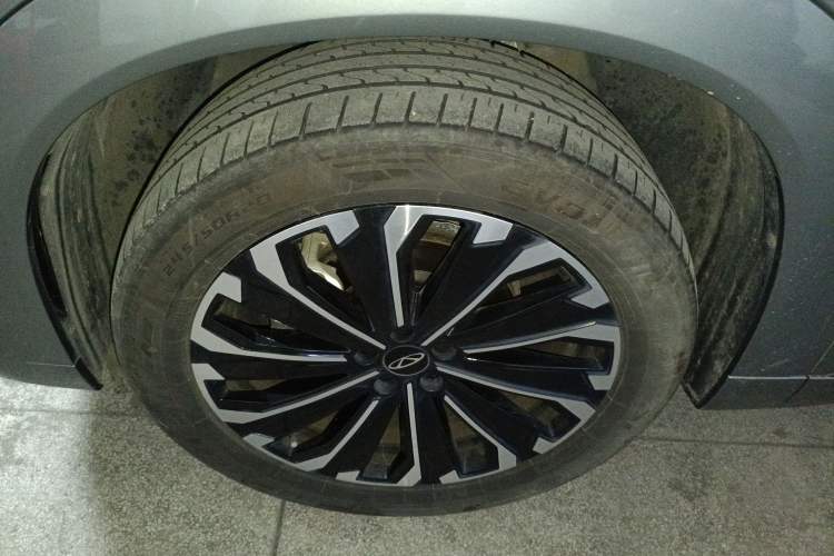 Used Chery Tiggo 9 2023 2.0T Dual-Clutch Two-Wheel Drive Luxury Edition 5 Seats