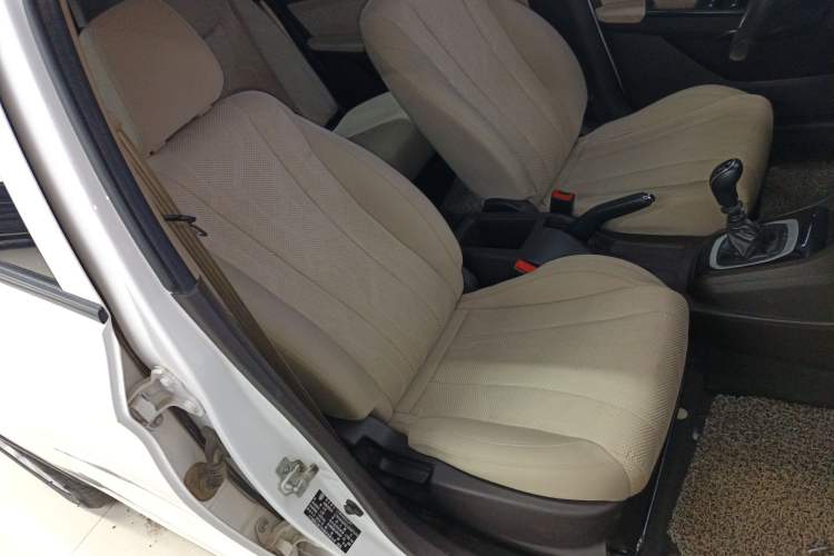 Used Baojun 310W 2017 1.5L Manual Comfort Version China V
