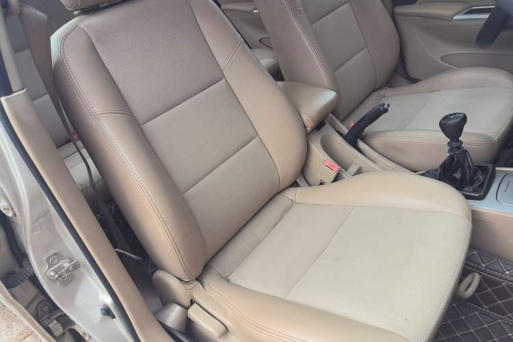 Used Buick Excelle 2013 1.5L Manual Classic Model