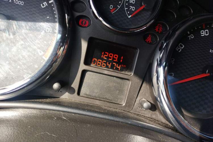 Used Peugeot 207 2013 1.6L CC Automatic Fashion Edition Odometer Close Up