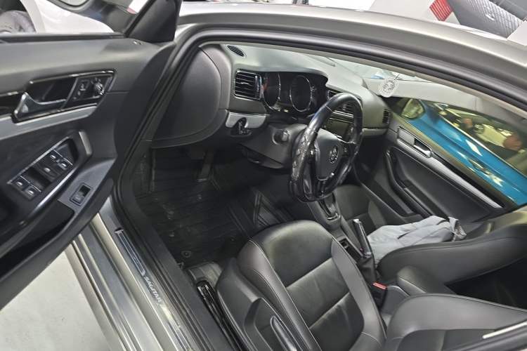 Used Volkswagen Sagitar 2018 280TSI DSG Ignite Edition
