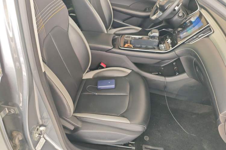 Used Roewe i6 MAX 2020 300TGI Automatic Cool & Stylish Skyroof Edition