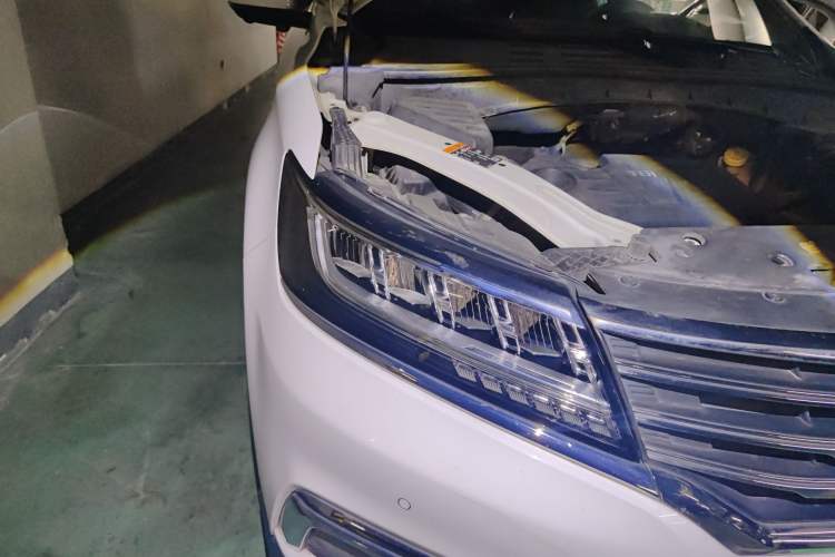 Used Roewe RX5 2018 20T Two-Wheel Drive Manual Internet Smart Edition
