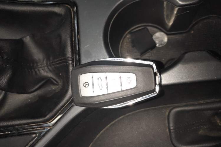 Used Geely Auto Emgrand 2019 Leading Edition 1.5L Manual Upgraded Connectivity Model China VI Standard
