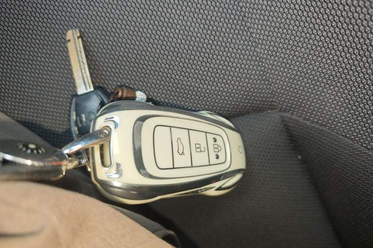 Used Toyota Levin 2021 Dual-Engine 1.8H E-CVT Luxury Edition Vehicle Key