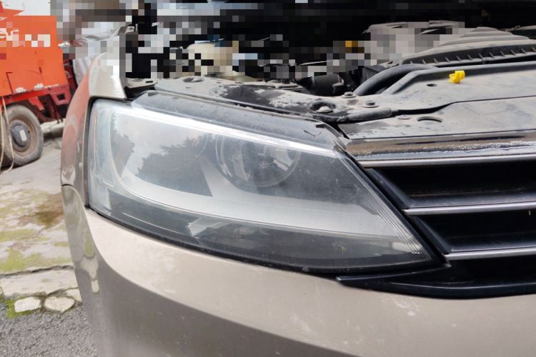 Used Volkswagen Sagitar 2017 1.6L Automatic Comfort Model Right Front Headlight