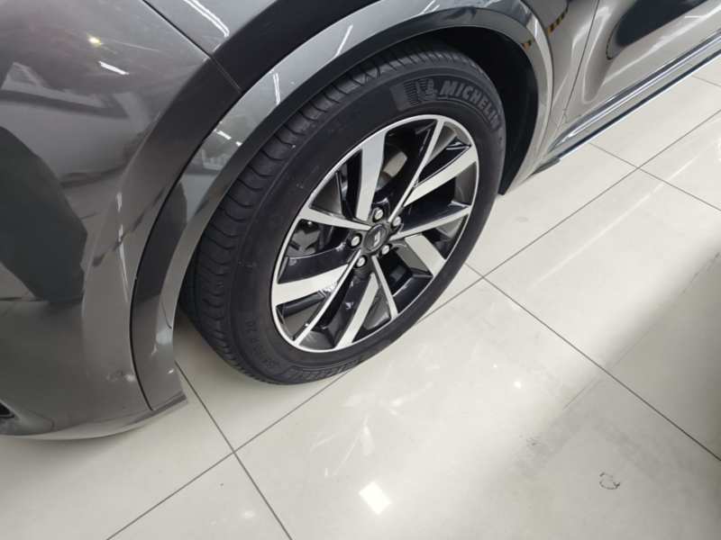 Used Li Auto L8 2023 Pro Model — 22