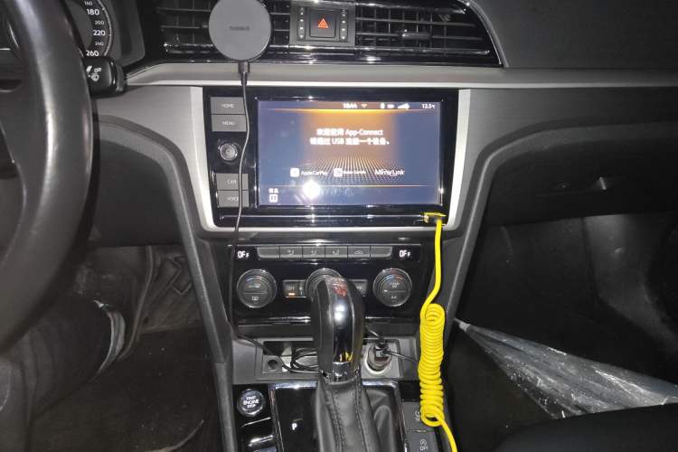 Used Volkswagen Lamando 2019 280TSI DSG Comfort Edition China VI standard
