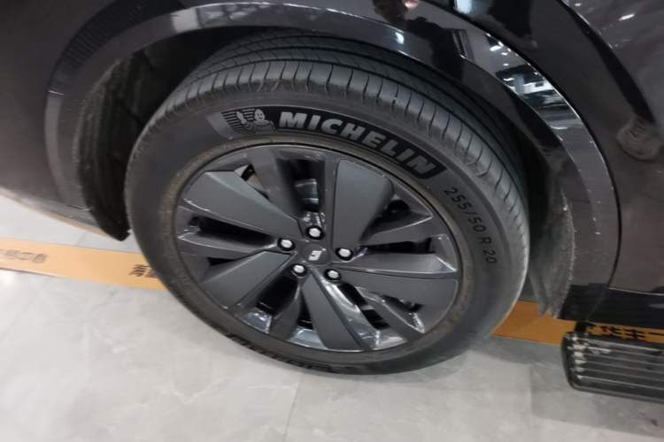 Used Li Auto L8 2025 Max Smart Refresh Edition Right Rear Wheel Hub