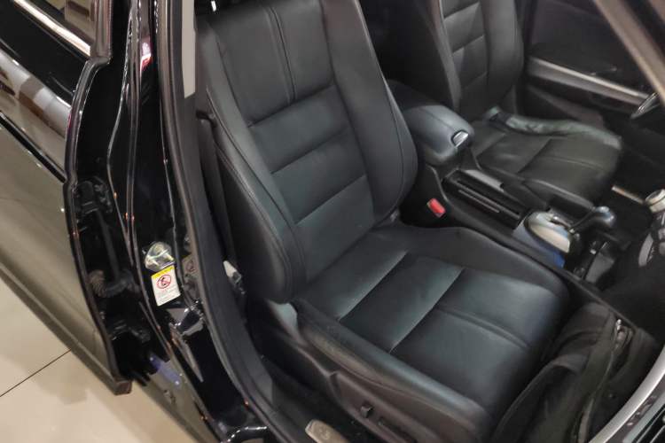 Used Honda Crosstour 2011 3.5L Flagship Edition
