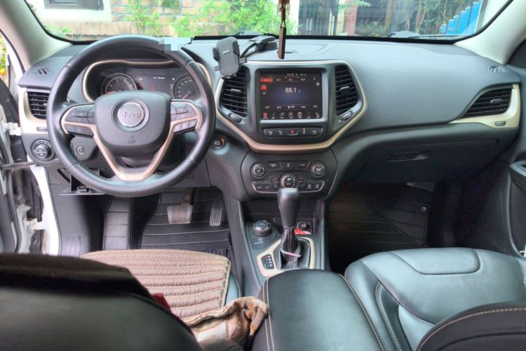 Used Jeep Cherokee 2014 2.4L Luxury Edition