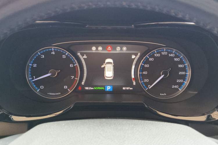 Used GAC Trumpchi GS7 2017 320T Two-Wheel-Drive Luxury Smart Connectivity Model Instrument Cluster