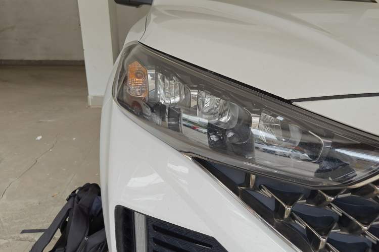 Used Hyundai ix35 2021 2.0L Automatic 2WD GLS Leading Edition Right Front Headlight