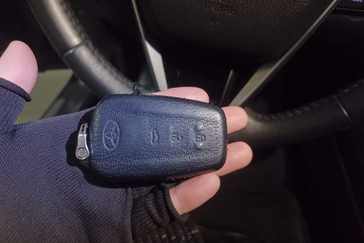 Used Toyota Camry 2021 2.0G Luxury Edition
