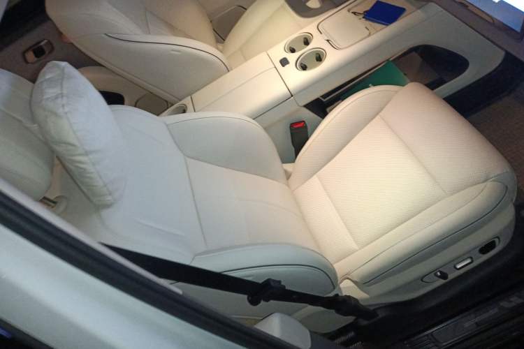 Used Li Auto Li Auto i8 2025 Model Standard Version
