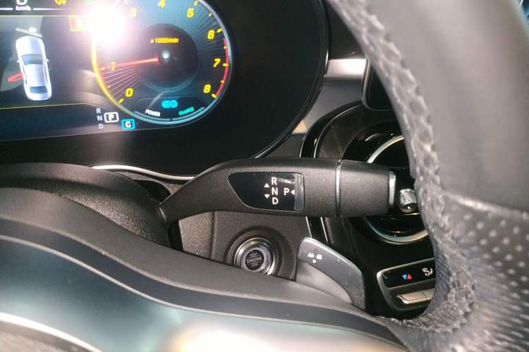 Used Mercedes-Benz C-Class 2020 Restyled C 260 L Sport Edition Gear Lever