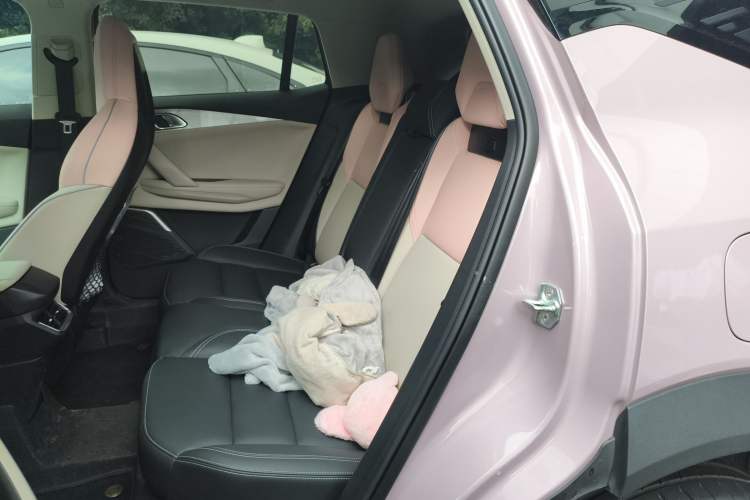 Used Lynk & Co 06 EM-P 2023 1.5T Remix PHEV Shero