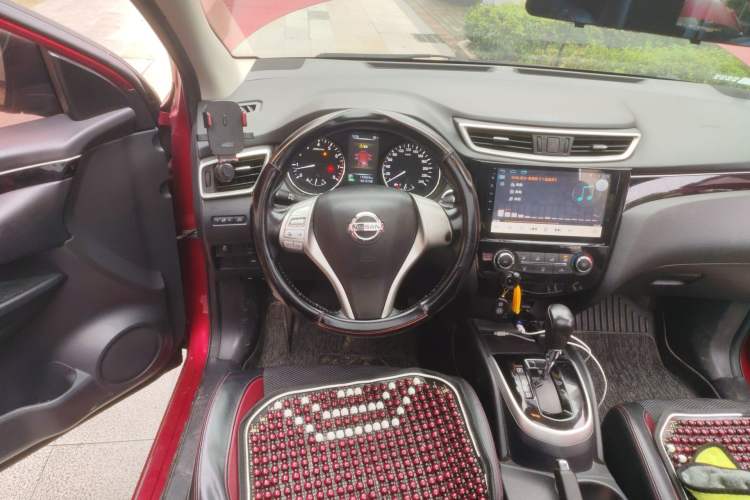 Used Nissan Qashqai 2016 2.0L CVT Luxury Edition Steering Wheel
