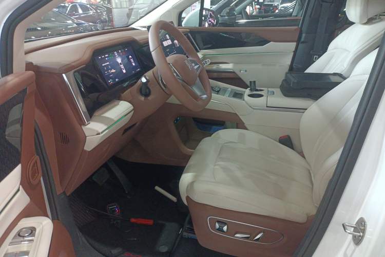 Used BYD Xia 2025 DM-i 1.5T 180km Excellence Model