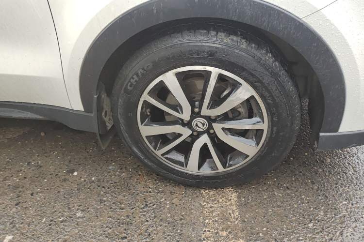 Used Dongfeng Fengon 580 2016 1.5T Manual Luxury Edition
