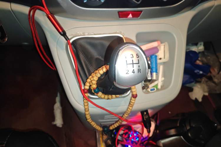 Used JAC Refine M3 2025 PLUS 1.8L Manual Classic Edition 7 Seats Gear Lever