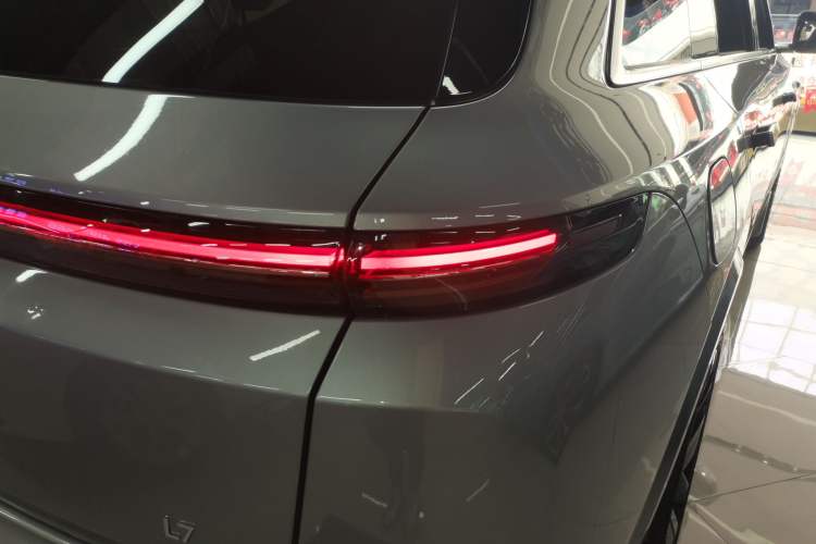 Used Li Auto L7 2023 Max model Right Rear Taillight
