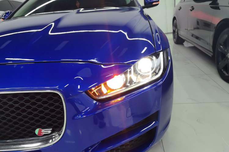 Used Jaguar XEL 2019 2.0T 200 PS Deluxe Edition Left Front Headlight