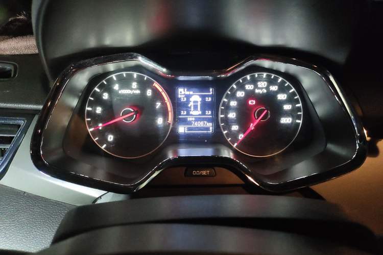 Used Baojun 310W 2017 1.5L Manual Luxury Edition China V