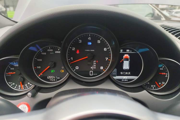 Used Porsche Cayenne 2016 Cayenne 3.0T Instrument Cluster