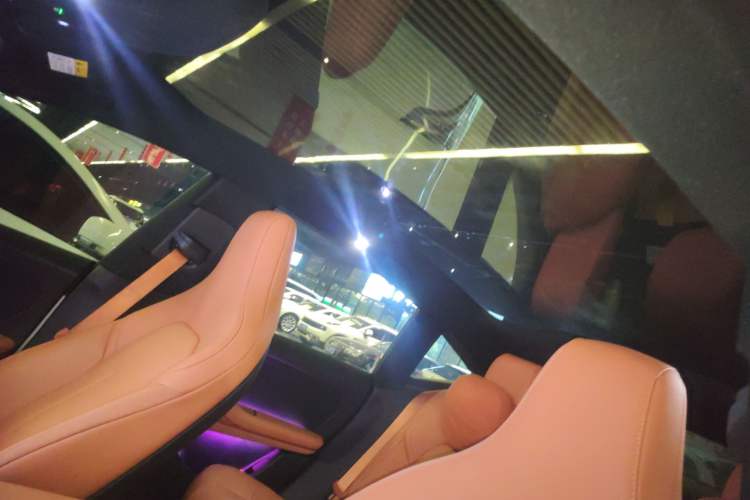 Used Nio ET5 2025 75 kWh Headliner