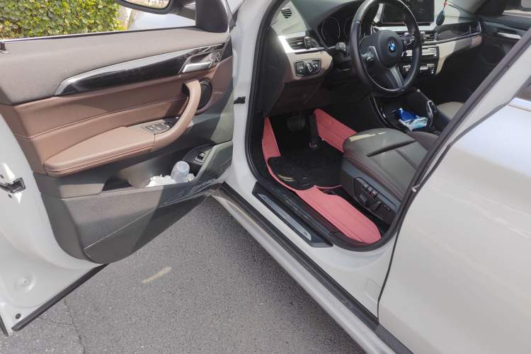 Used BMW X1 2020 sDrive20Li Premium Edition Driver Seat