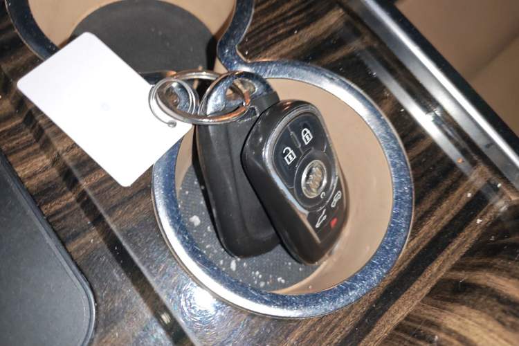 Used Buick GL8 2017 ES 28T Luxury Model China V Standard