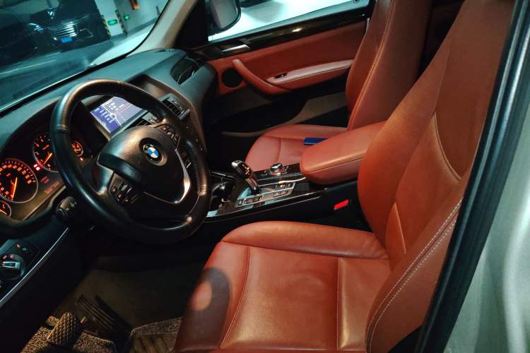 Used BMW X3 2011 xDrive28i Luxury Model
