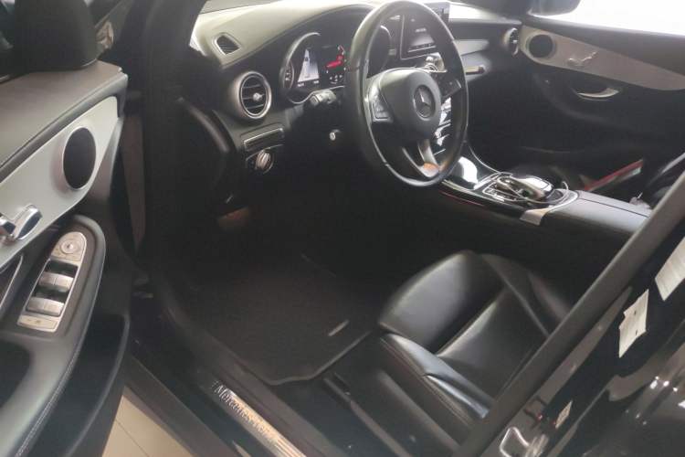 Used Mercedes-Benz GLC 2018 GLC 200 4MATIC
