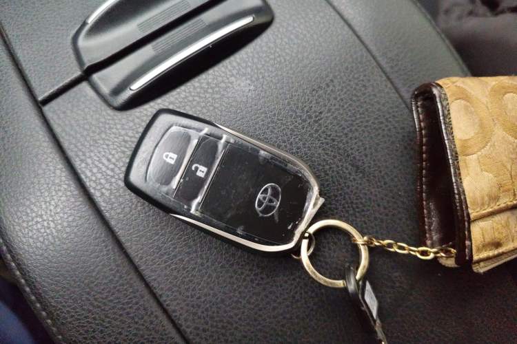 Used Toyota Highlander 2017 2.0T Four-Wheel Drive Luxury Edition 7 Seats