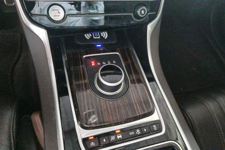 Used Jaguar XFL 2017 XFL 3.0 SC 340 PS Premium Edition