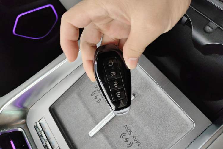 Used Denza N9 2025 Flagship Model
