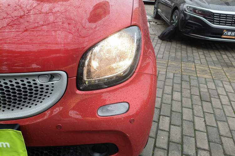 Used smart forfour 2016 1.0L 52 kW Passion Edition