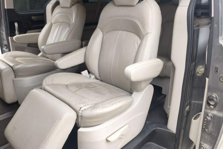 Used SAIC MAXUS G10 2014 2.0T Automatic Luxury Executive Edition