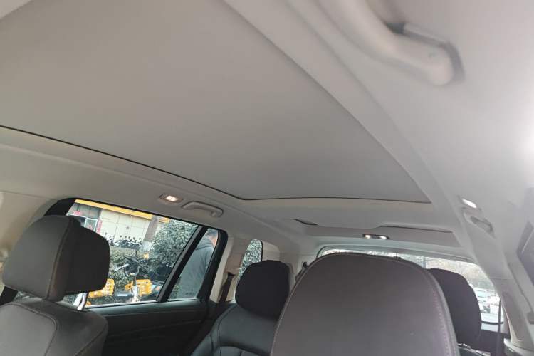 Used BMW X7 2019 xDrive40i Luxury Package with Leading Features Headliner